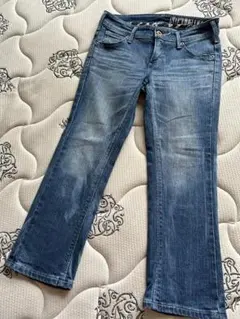 SOMETHING EDWINジーンズ レディース デニム　細身効果ストレッチ