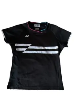 YONEX