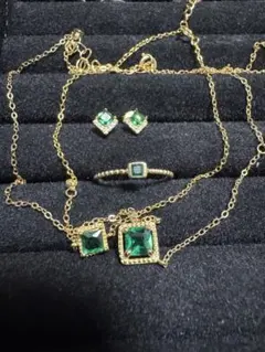 エメラルドグリーンジュエリーセット