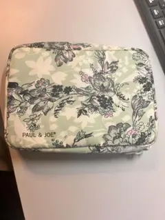PAUL & JOE 花柄ポーチ