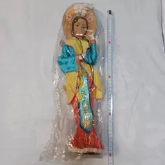 民族衣装の人形