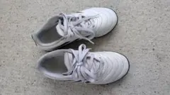 adidas キッズ　トレーニングシューズ　ホワイト 19.0cm