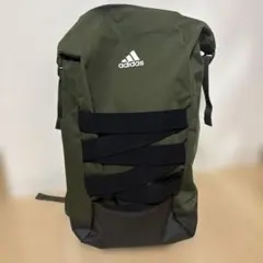 adidas オリーブグリーン リュック・バックパック