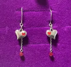 ハート 型 赤色 ピアス