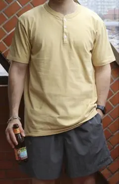 ヘンリーネック Tシャツ