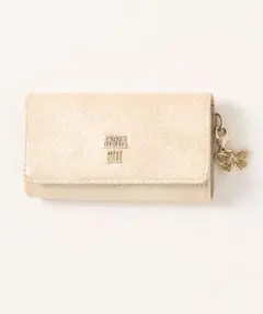 ANNA SUI 花柄エンボスキーケース ベージュのサムネイル