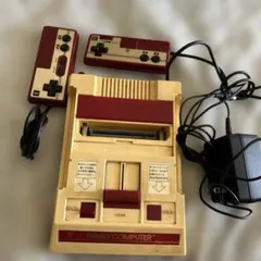 ファミリーコンピュータ 本体 コントローラー2個、カセット付き