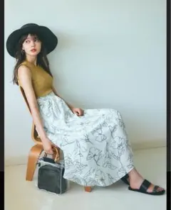 GRL gc47 手書き風花柄フレアスカート ホワイト 白 ロングスカート