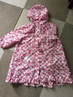 サンリオ⭐︎Hello Kitty⭐︎110サイズ⭐︎レインコート ハートチェリー柄のサムネイル