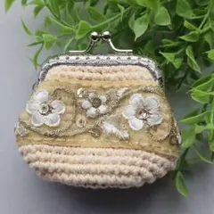 ハンドメイド　インド刺繍リボン付き　がま口