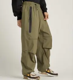 ナイキ テック オープンヘムパンツ オリーブ S ルーズフィット