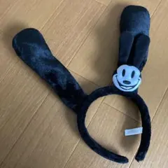 オズワルド ウサギ耳カチューシャ