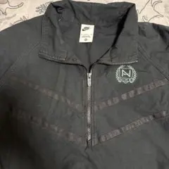 NIKE ブラック ハーフジップジャケット