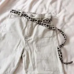【値下げ】ハイウエストデニムパンツ(ベルト付き)のサムネイル