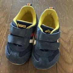 アシックス　スニーカー