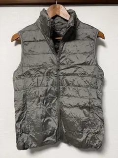 ユニクロ　グレー L キルティングダウンベスト