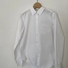 無印良品のワイシャツです。