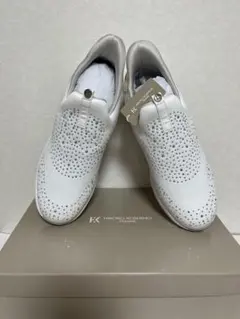 ホワイト ストーン装飾 スリッポンスニーカー