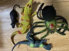 恐竜と生き物フィギュアセット
