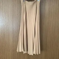 ZARAプリーツロングスカート　マットベージュ