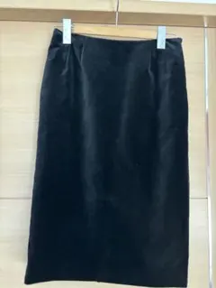 黒 ベルベット タイトスカート ひざ丈　ハナエモリのサムネイル