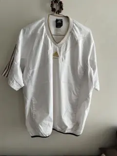 adidas professional Vネック　シャツ