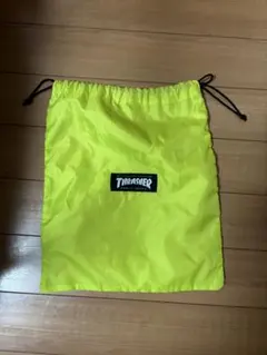 THRASHER 蛍光イエロー ドローストリングバッグ