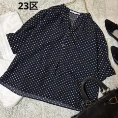 23区 涼しい素材✨ドットプリント サッカーブラウス 32 美品 現行品 