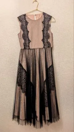 【美品 1万3,000円相当】レースアップスリーブレスロングドレス