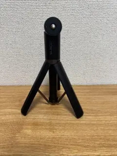 ELECOM ミニ三脚 伸縮 卓上 自撮り カメラ用のサムネイル