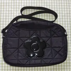 マリークワント　デイジーショルダーバッグ　ブラック