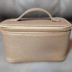 エミレーツ航空　ファーストクラス　ブルガリ　バニティポーチのみ