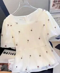 スクエアネック 花柄刺繍パフスリーブブラウスのサムネイル