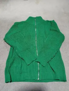 レディース トップス グリーンニット ジップアップ 新品、未使用品
