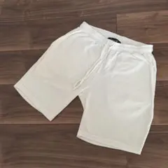 CavariA パイル地 ショートパンツ Mサイズのサムネイル
