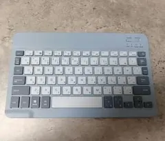 ワイヤレスキーボード　本体　スリーコインズのサムネイル