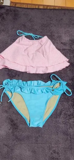 ニッキー フリル付きセパレート水着 Lサイズのサムネイル