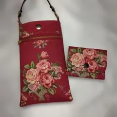 携帯用スマホポーチ　ハンドメイド　赤い花柄スマホポーチとコインケースセット