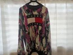 TOMMY JEANS カラフルセーター
