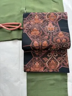 名古屋帯 漆　黒　茶　オレンジ色 六角形花柄