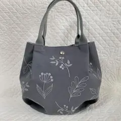手刺繍 プリーツバッグ
