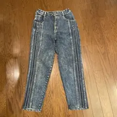 Item thumbnail for item 8b1db7f9-b2fe-4c7f-bf17-f9c92f022f4c