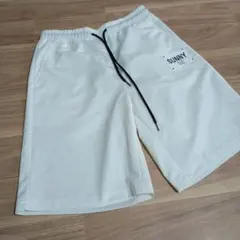 SHEIN ホワイト ショートパンツ XSのサムネイル