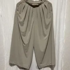 【お値下げ】UNIQLO ベージュ プリーツガウチョパンツ