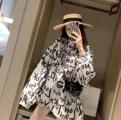 大人気！　オーバーサイズ　ロンT　カットソー　英字プリント