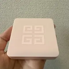 ジバンシイ スキン PFCT コンパクト クリーム N ケースのみのサムネイル