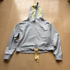 ニューバランス　スウェット　グレー