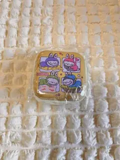 ラブブ 小型ポーチ