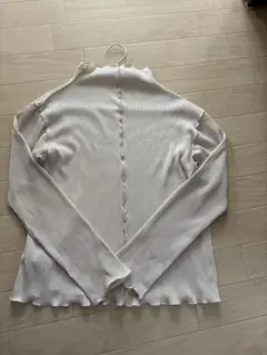 リブ編みホワイト長袖カットソー