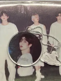 TXT starkissed ポップアップ　カプセルトイ スビン